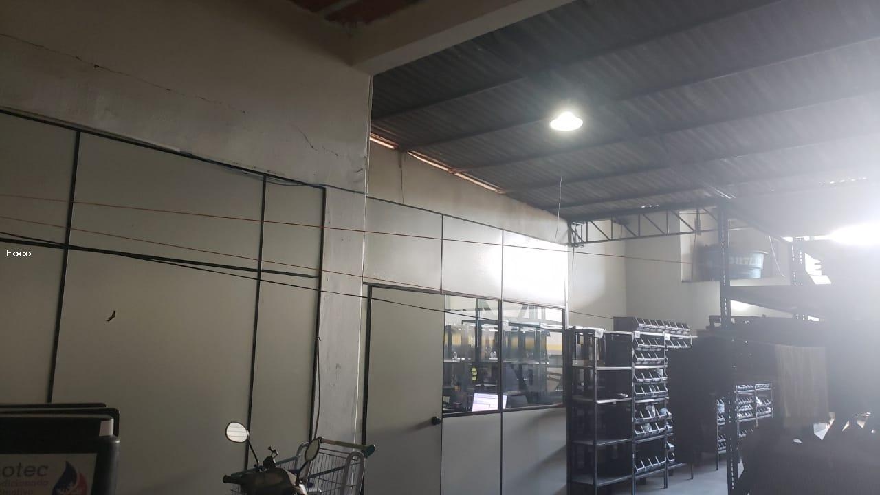 Prédio Inteiro para alugar, 300m² - Foto 2