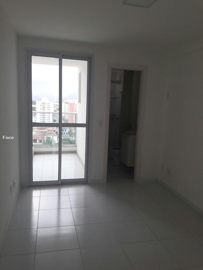 Apartamento à venda com 2 quartos, 57m² - Foto 3