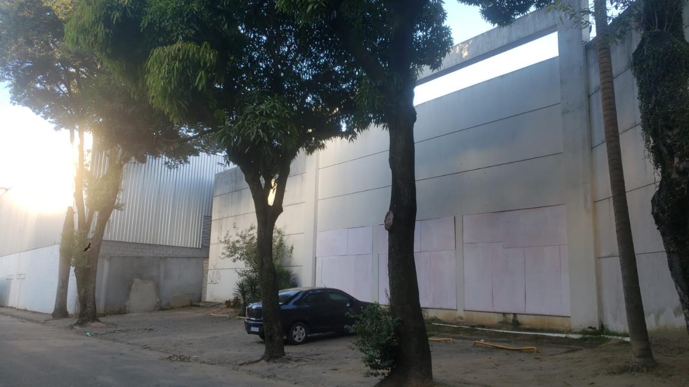 Prédio Inteiro para alugar, 300m² - Foto 6