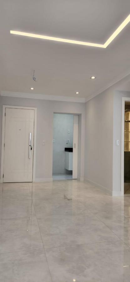 Apartamento à venda com 2 quartos, 80m² - Foto 4