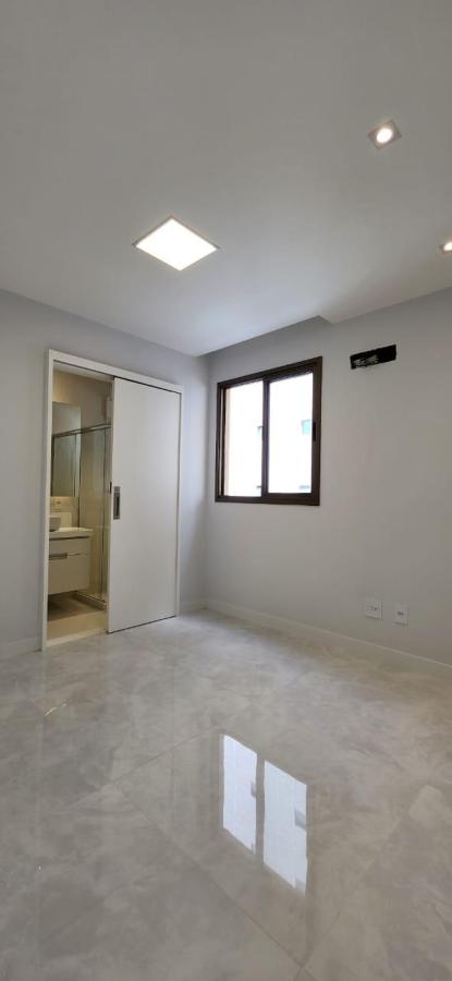 Apartamento à venda com 2 quartos, 80m² - Foto 7