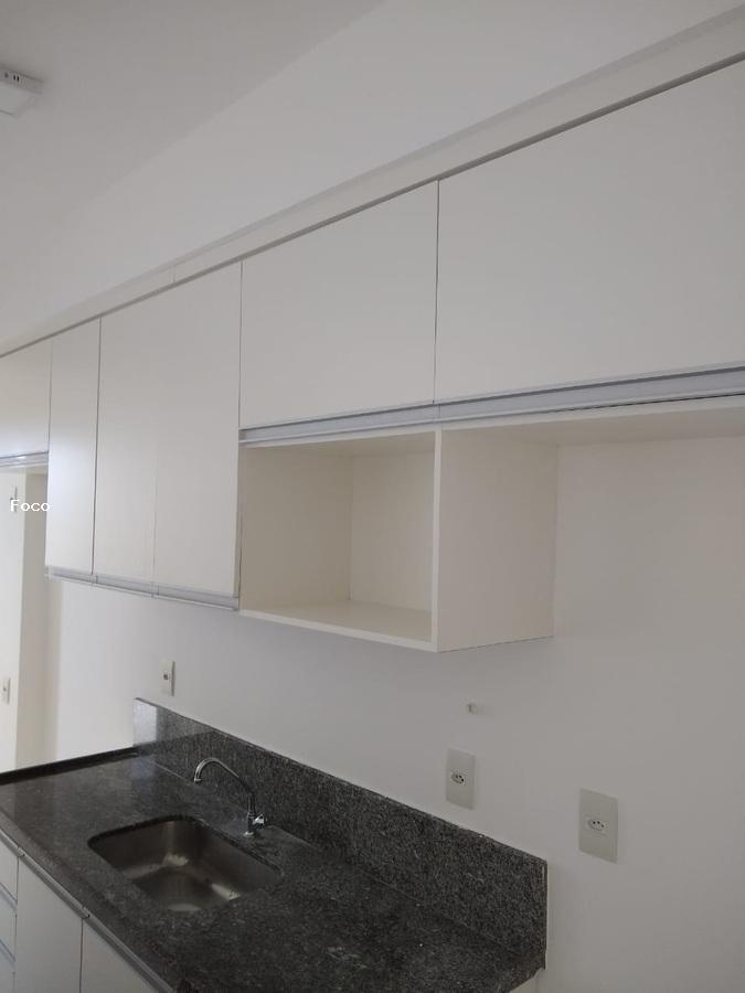 Apartamento à venda com 2 quartos, 62m² - Foto 11