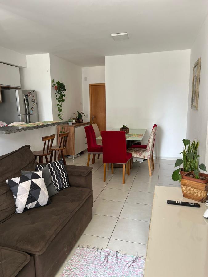 Apartamento à venda com 3 quartos, 72m² - Foto 2