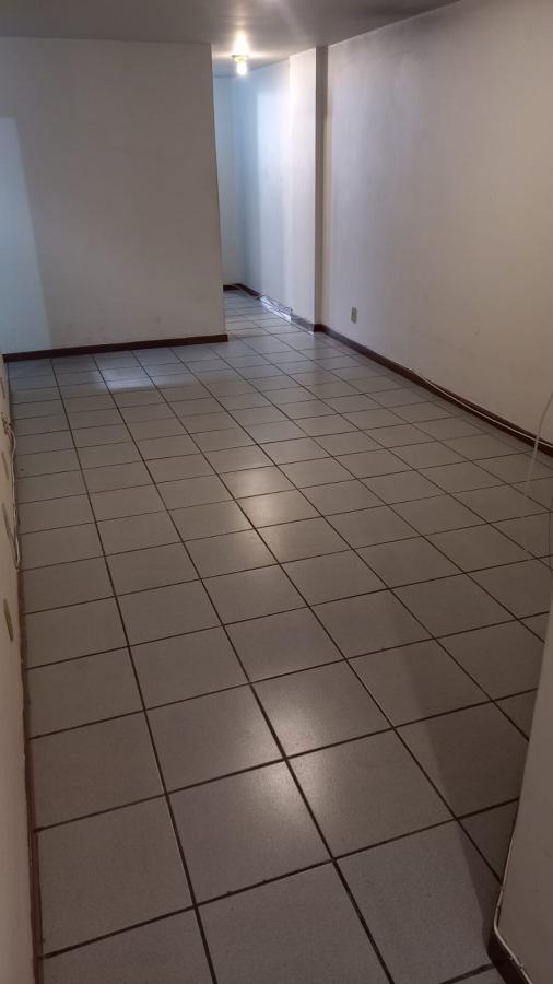 Apartamento à venda com 3 quartos, 156m² - Foto 8