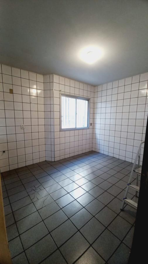 Apartamento à venda com 3 quartos, 156m² - Foto 17